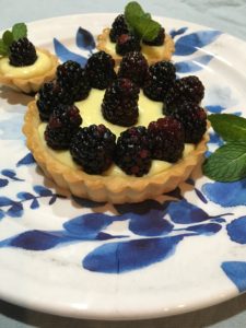 FRUIT TART INDIVIDUALLY WITH BLACKBERRIES