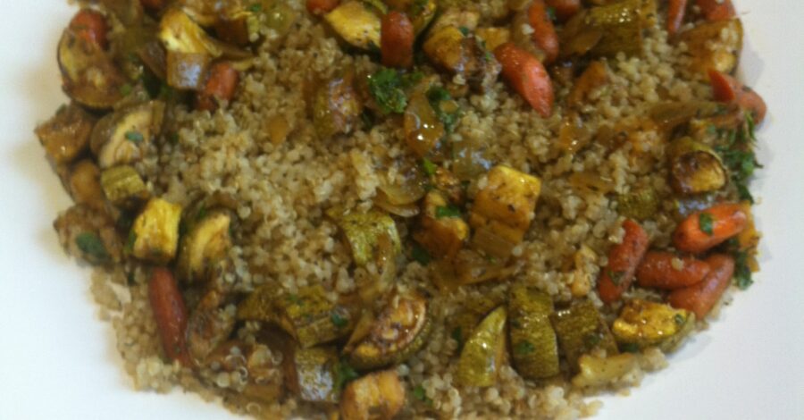 QUINOA WITH ROASTED ZUCCHINI AND CARROTS