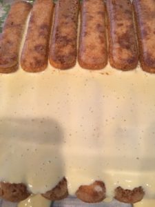 tiramisu making layers